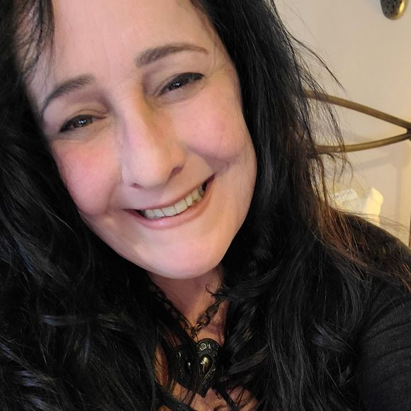 Meet your Posher, Dana - Picture 1 of 1